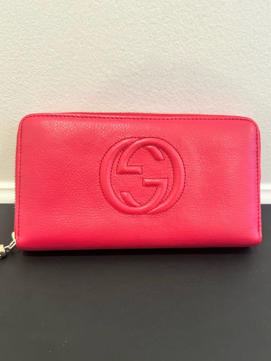 Gucci Handbags - Gucci Bright Pink Pebbled Soho Zip Around Wallet